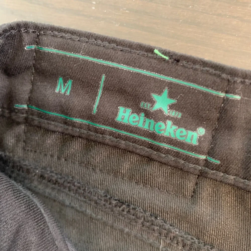 Heineken Brand Fashion Black Skinny Jeans Green Logo Star Mens Size M NWT
